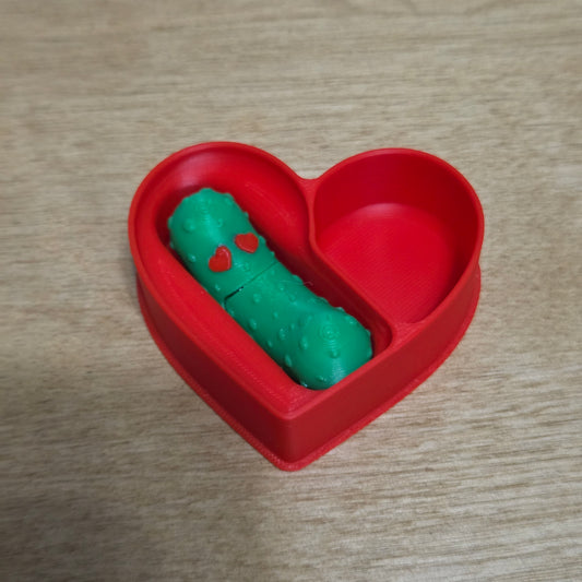 Heart Tickle Pickle – The Love-Struck Articulated Pickle