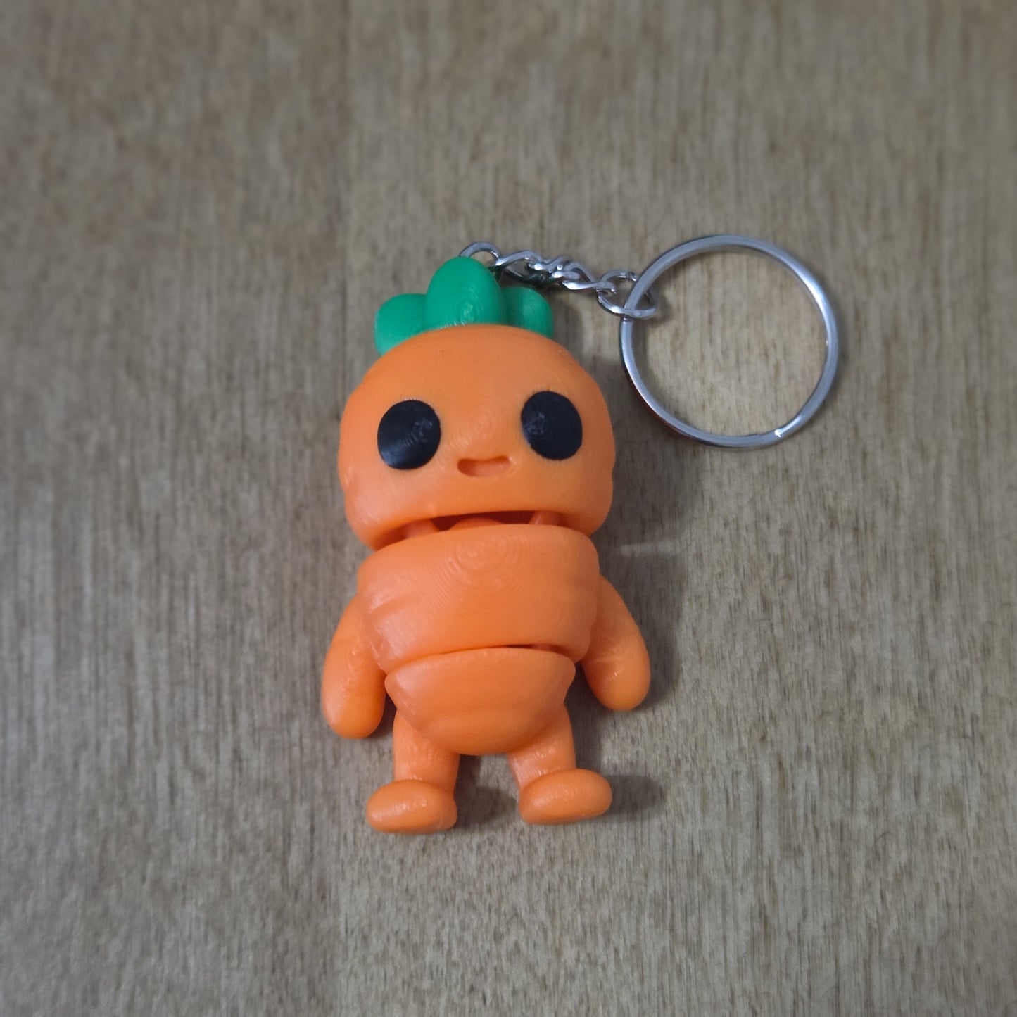 Adorable Articulated Carrot Keychain – Fidget Toy & Cute Accessory