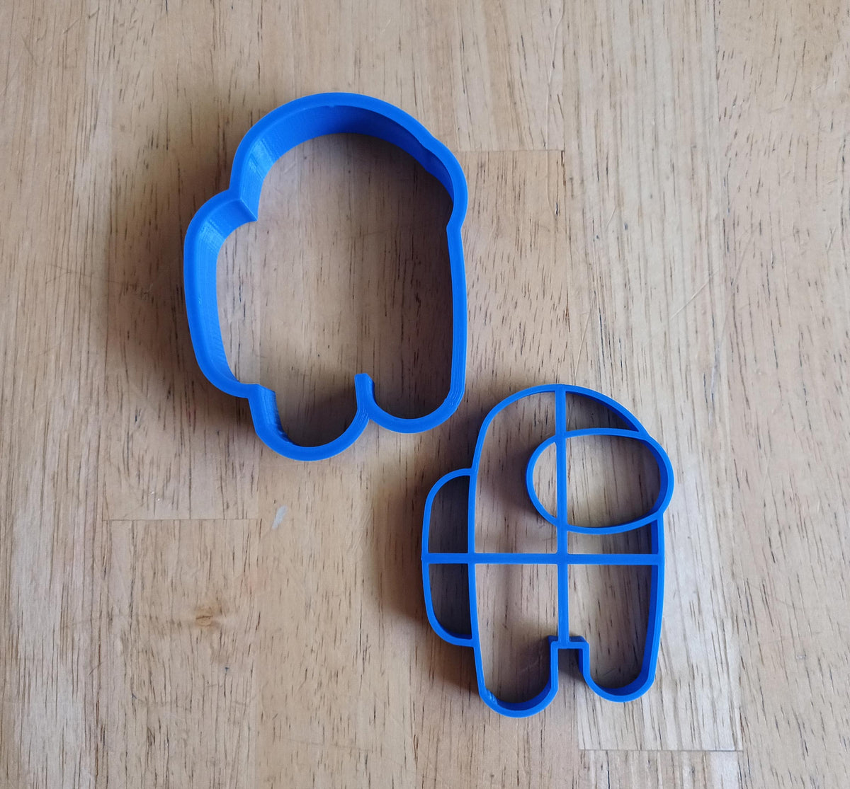 Amoung Us Cookie Cutter Set (2-Piece)