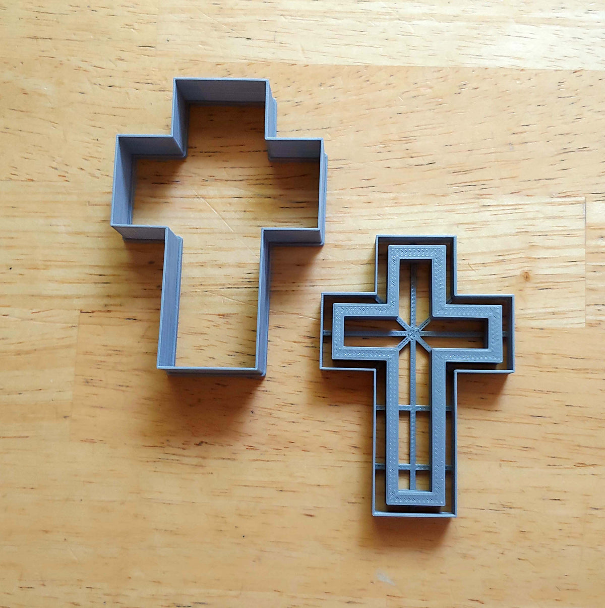 Cross Cookie Cutter Set (2-Piece)