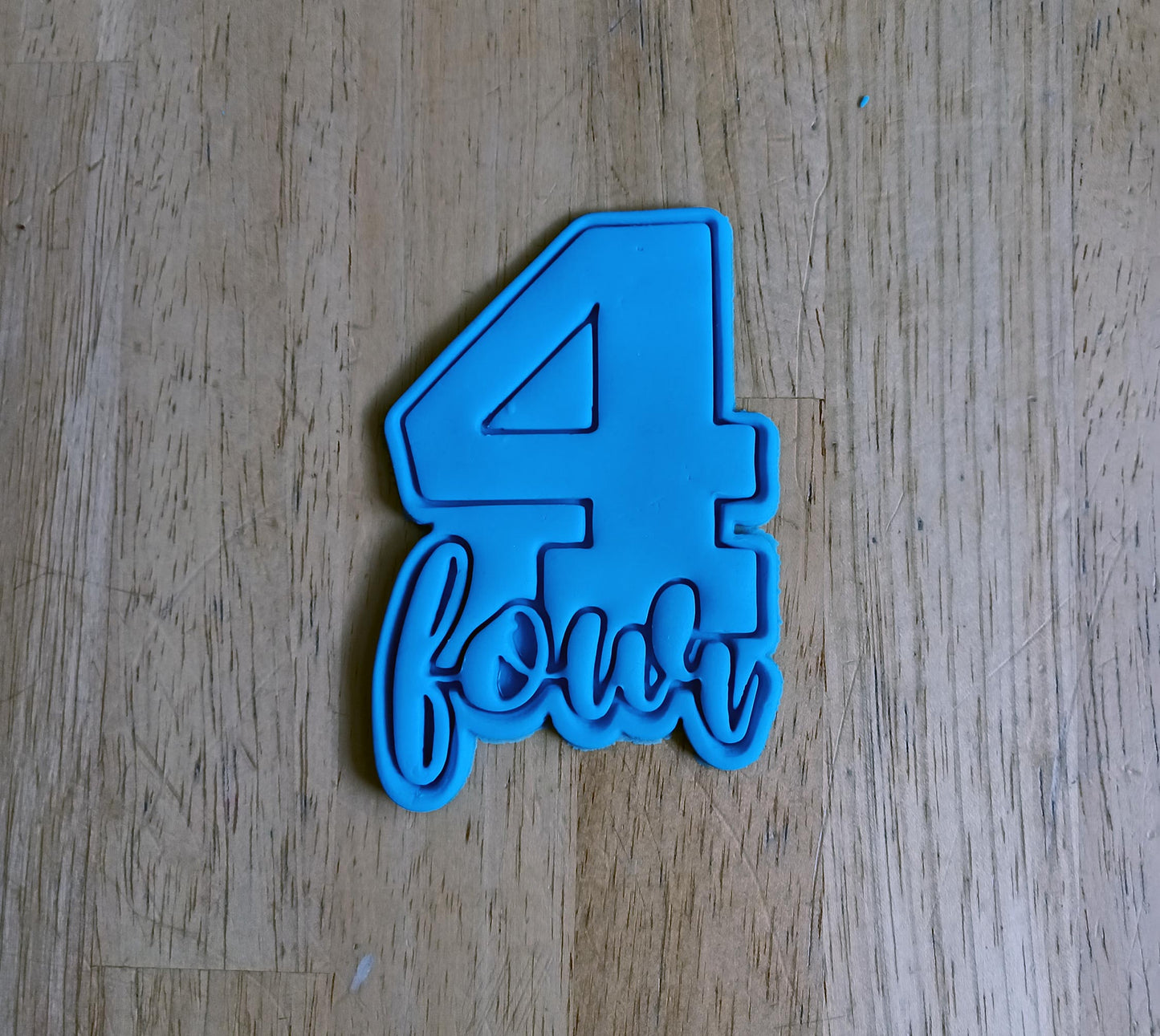 Number Four Cookie Cutter Set (2-Piece)