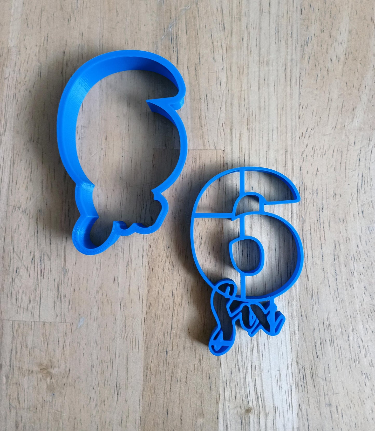 Number Six Cookie Cutter Set (2-Piece)