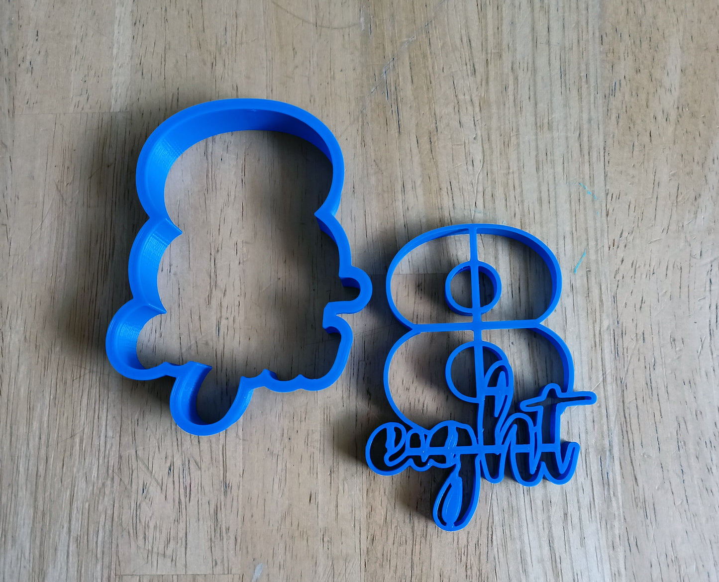 Number Eight Cookie Cutter Set (2-Piece)