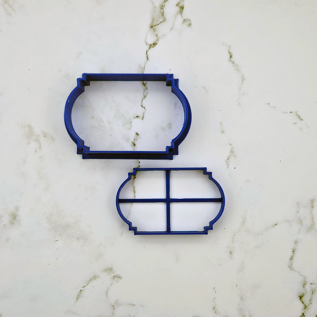 Oval Plaque Cookie Cutter Set (2-Piece)