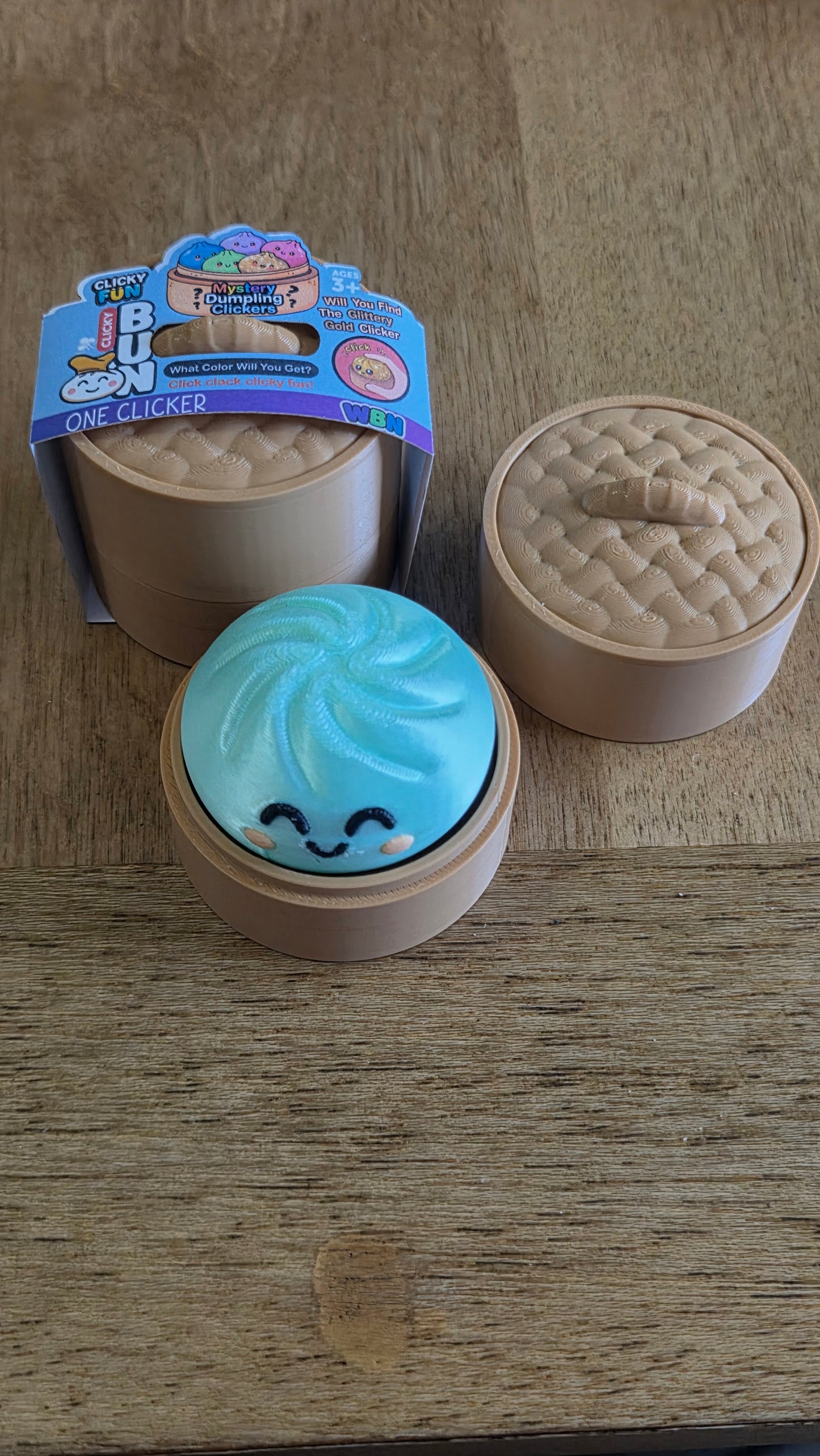 Mystery Dumpling – Pressable Fidget Keychain (Rainbow Mystery)